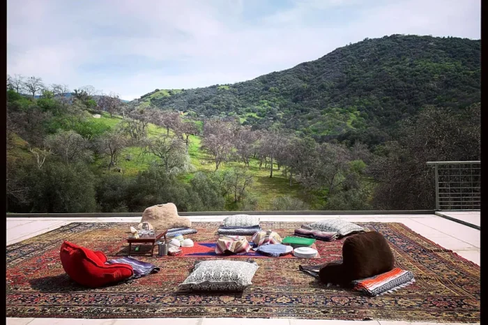 Moving into Silence, A Silent Retreat in California